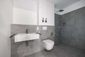 Hochwertiges Gästebadezimmer mit bodengleicher Dusche