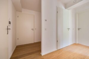 Eingangsbereich mit angrenzender Garderobe