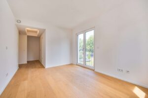 Lichtdurchflutetet Schlafbereich mit Ankleidebereich und exklusivem Badezimmer