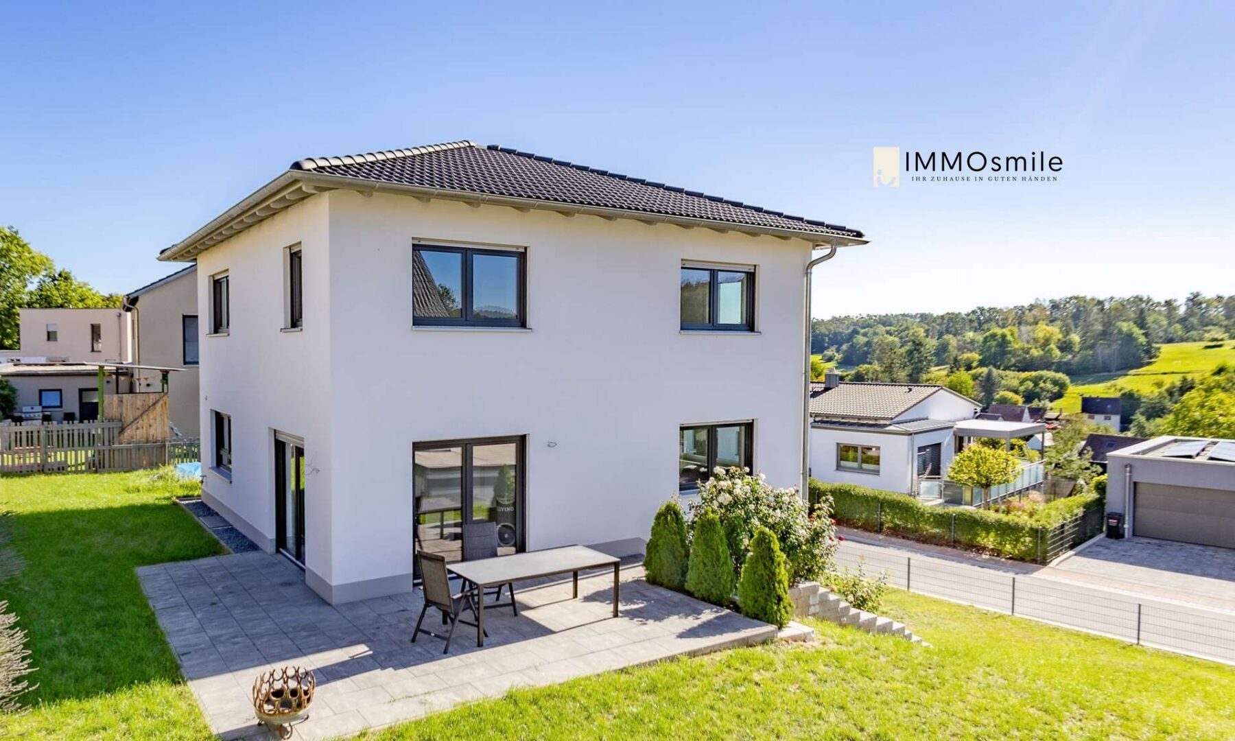 Freistehendes Einfamilienhaus auf 3 Ebenen mit Südterrasse