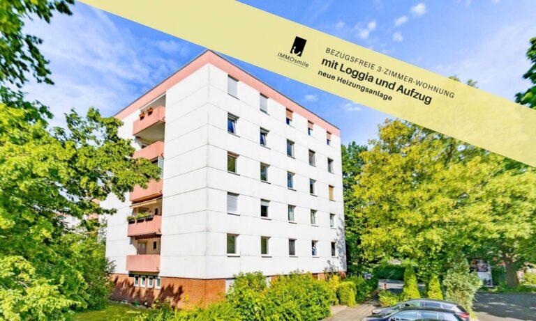 Im GrĂĽnen gelegenes Mehrfamilienhaus
